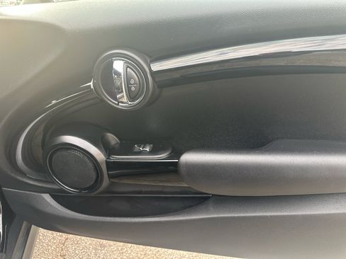 Used 2014 MINI Cooper 2-Door Hardtop image 12