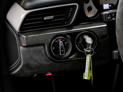 Used 2019 Porsche 911 GT2 RS RWD image 31