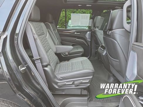 Used 2024 Cadillac Escalade Sport Platinum AWD/4WD image 18