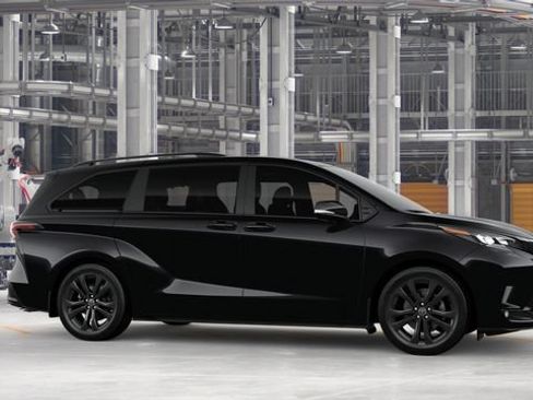 New 2026 Toyota Sienna XSE FWD image 15