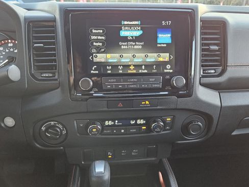 Used 2022 Nissan Frontier PRO-4X w/ Technology Package image 8