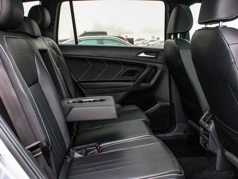 Used 2022 Volkswagen Tiguan SE R-Line AWD/4WD image 38