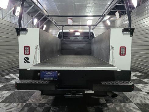 Used 2023 GMC Sierra 2500 Pro w/ Convenience Package image 10