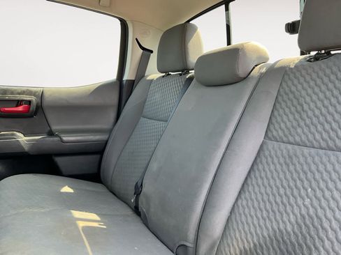 Used 2022 Toyota Tacoma SR image 18
