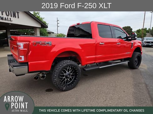 Used 2019 Ford F250 XLT w/ XLT Premium Package AWD/4WD image 12