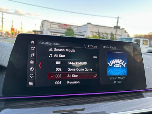 Used 2018 BMW 530i xDrive xDrive image 18