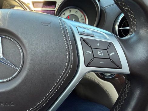 Used 2014 Mercedes-Benz SL 550 w/ Driver Assistance Package image 19