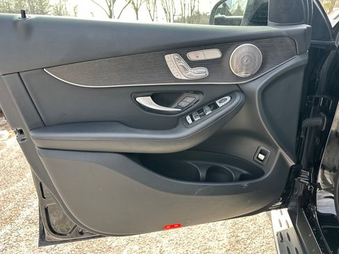 Used 2021 Mercedes-Benz GLC 300 4MATIC image 12