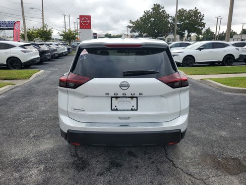 New 2026 Nissan Rogue SV image 5