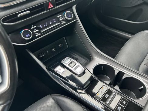 Certified 2023 Hyundai Sonata Limited FWD image 11