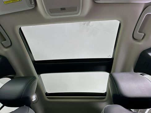 Used 2025 MAZDA CX-50 AWD 2.5 S w/ Premium Package image 24