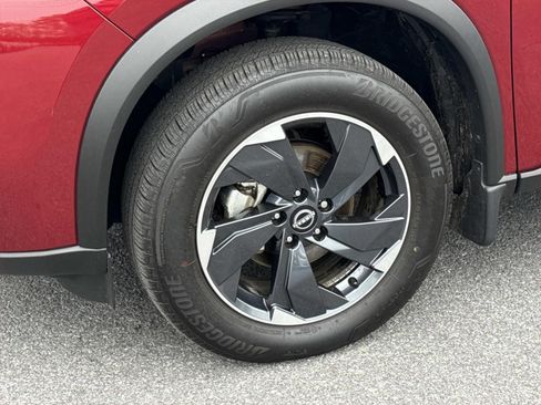 Used 2024 Nissan Rogue SV w/ SV Premium Package AWD/4WD image 7