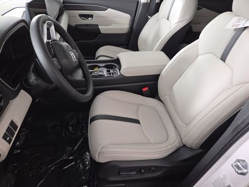 New 2026 Honda Pilot Touring image 15