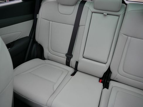 Certified 2025 Hyundai Tucson Limited image 12