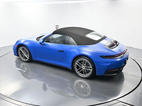 Used 2025 Porsche 911 Carrera image 30