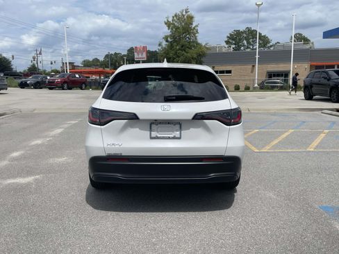 Used 2026 Honda HR-V LX image 5