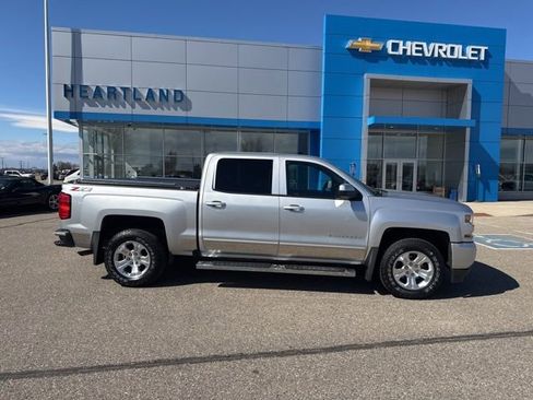 Used 2018 Chevrolet Silverado 1500 LT w/ All Star Edition AWD/4WD image 7