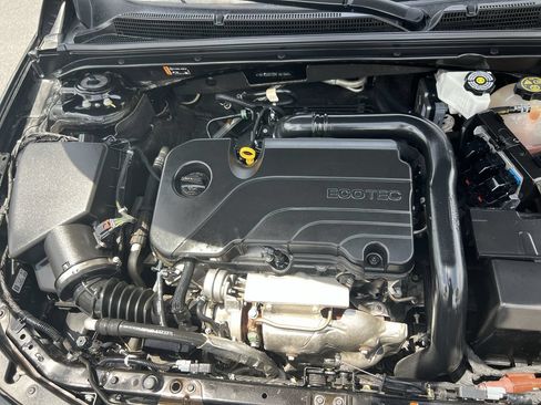 Used 2024 Chevrolet Malibu LT FWD image 35