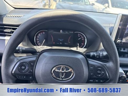 Used 2023 Toyota RAV4 XLE FWD image 28