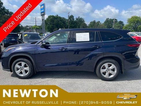 Used 2022 Toyota Highlander LE AWD/4WD image 38
