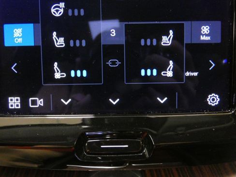 Used 2023 Volvo XC60 B5 Ultimate w/ Climate Package image 52