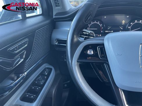 Used 2022 Lincoln Corsair AWD w/ Premium Package image 50