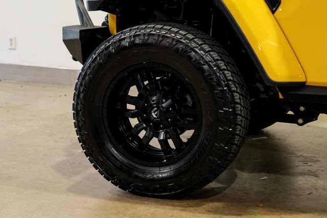 Used 2019 Jeep Wrangler Unlimited Rubicon w/ LED Lighting Group AWD/4WD image 11