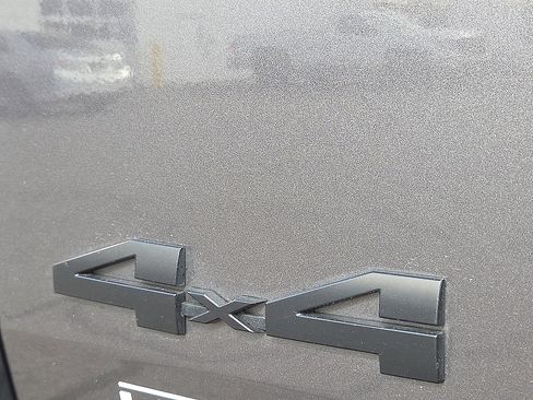 Used 2022 Toyota Tundra Platinum image 6