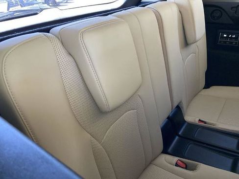 Used 2021 Lexus RX 350L Premium w/ Premium Package AWD/4WD image 23