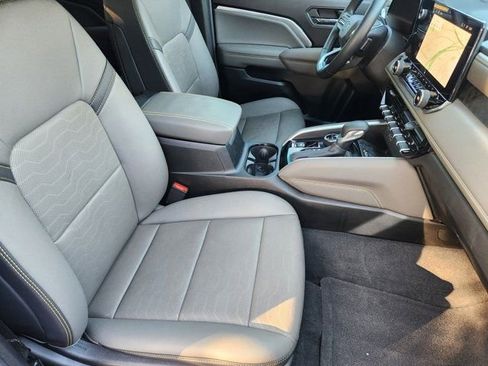 Used 2024 Chevrolet Colorado ZR2 w/ ZR2 Convenience Package III image 20