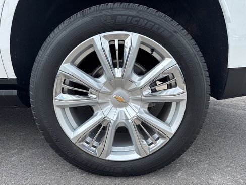 Used 2021 Chevrolet Tahoe High Country image 15