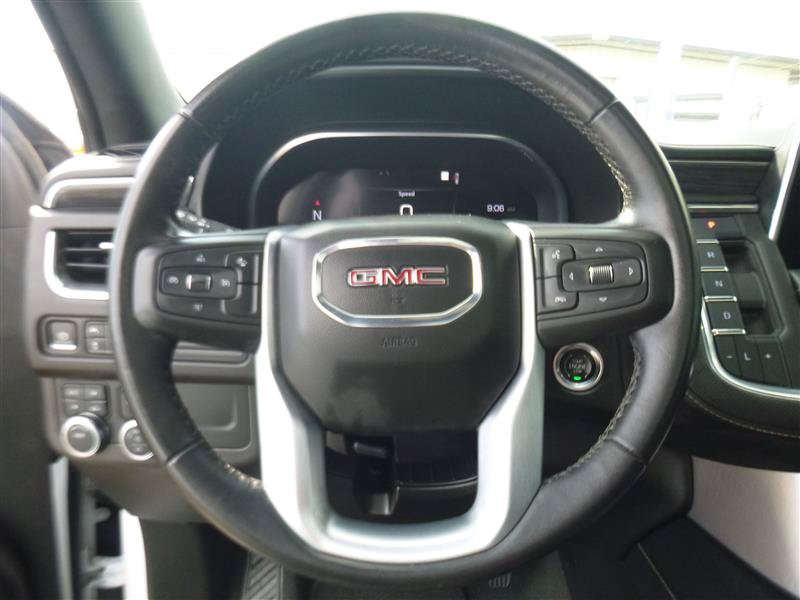Used 2023 GMC Yukon SLT AWD/4WD image 13