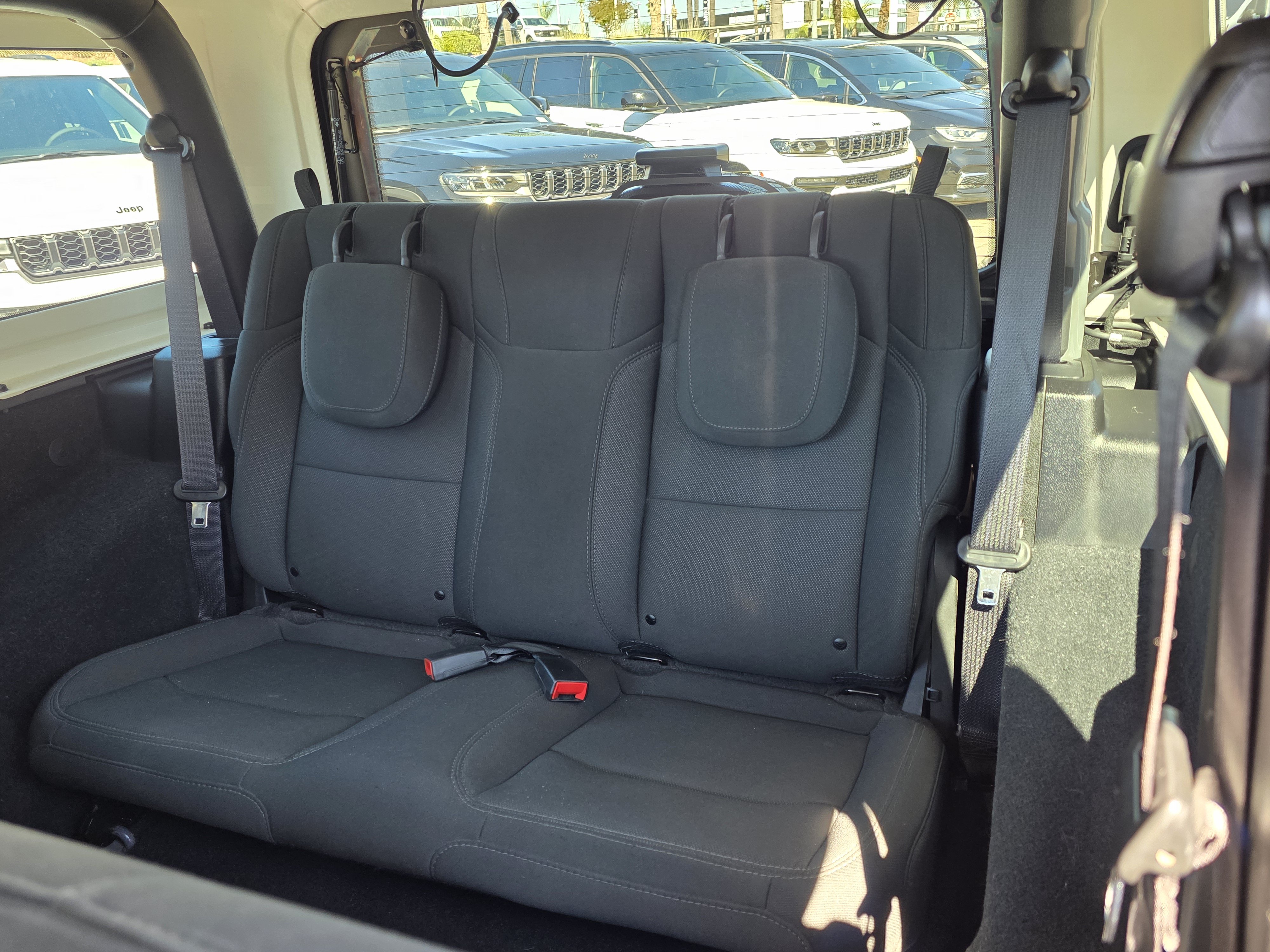 Used 2022 Jeep Wrangler Sport AWD/4WD image 21