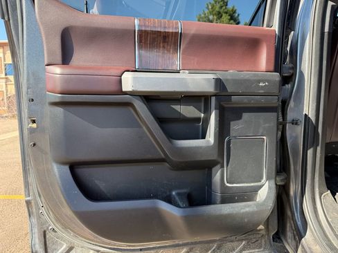 Used 2017 Ford F250 Platinum w/ Platinum Ultimate Package image 17