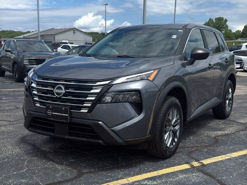 Certified 2024 Nissan Rogue S AWD/4WD image 2