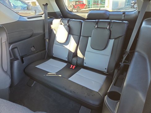 Certified 2022 Ford Explorer XLT w/ Equipment Group 202A image 12