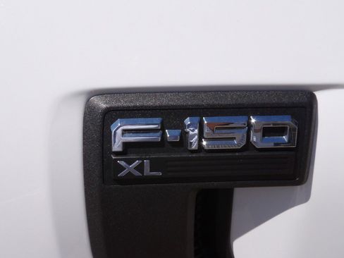 Used 2024 Ford F150 XL RWD image 7