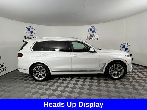 Used 2024 BMW X7 xDrive40i w/ Premium Package image 9