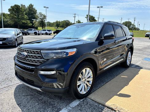 Used 2022 Ford Explorer King Ranch w/ Premium Technology Package AWD/4WD image 4