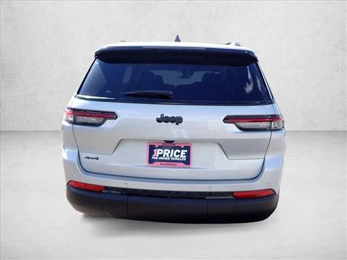 New 2025 Jeep Grand Cherokee L Altitude image 3