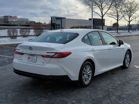 Certified 2025 Toyota Camry LE image 5