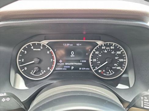 Used 2021 Nissan Rogue S FWD image 11