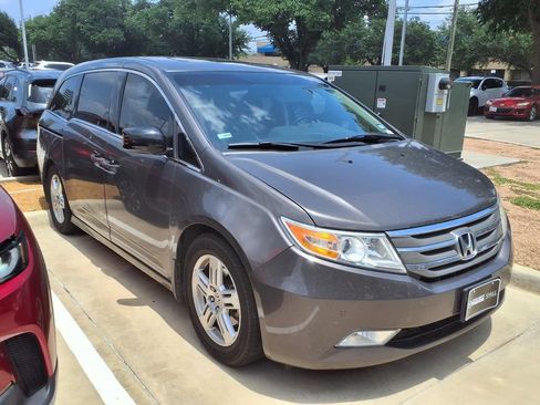 Used 2012 Honda Odyssey Touring image 1