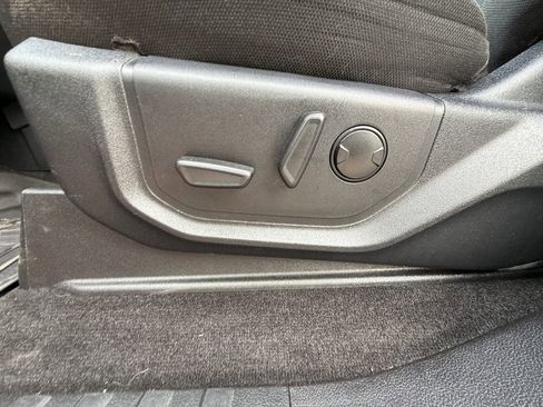 Used 2019 Ford F150 XLT w/ Equipment Group 302A Luxury AWD/4WD image 15