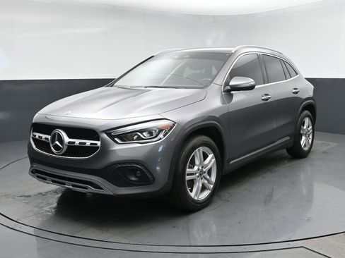 Used 2021 Mercedes-Benz GLA 250 4MATIC image 1