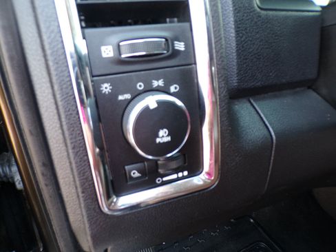 Used 2013 RAM 2500 Longhorn w/ Convenience Group AWD/4WD image 15