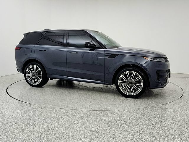 Certified 2026 Land Rover Range Rover Sport Dynamic SE AWD/4WD image 3