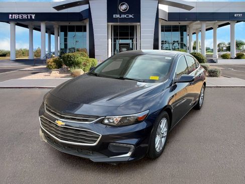 Used 2018 Chevrolet Malibu LT FWD image 4