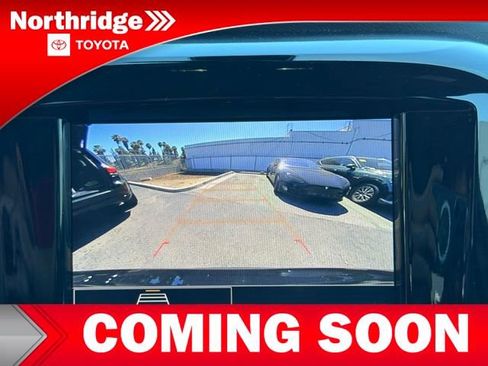 Used 2023 Chevrolet Traverse LT w/ LPO, Cargo Package AWD/4WD image 9