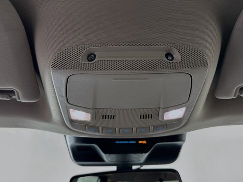 Used 2024 Ford Expedition XLT image 18